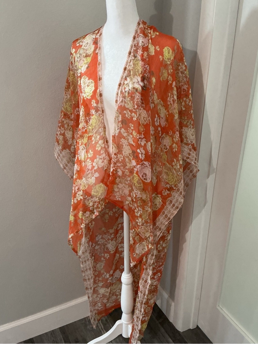NWT BCBGeneration Floral Sheer Kimono Duster Spiced Papaya OS